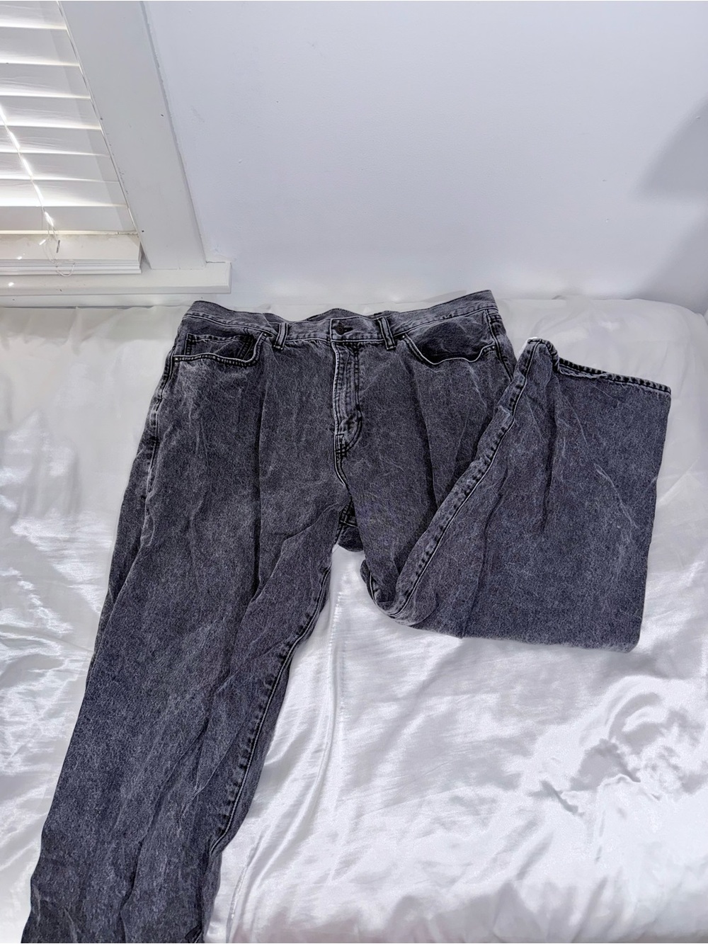 GAP Men's Baggy Fit 90s Style Acid Wash Jeans - 40x30